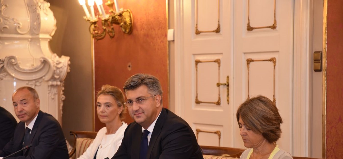 Predsjednik Vlade: Uvažavajući hrvatske branitelje, u iduća dva tjedna naći ćemo rješenje za spomen-ploču u Jasenovcu